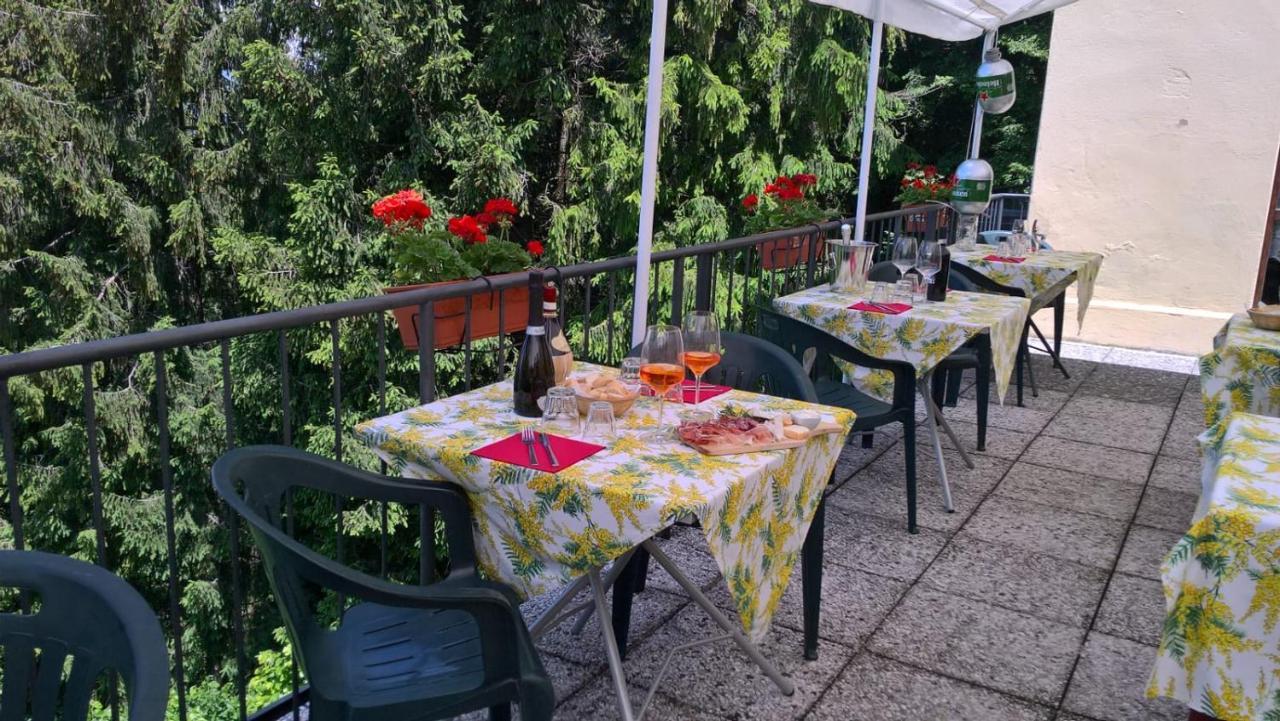 Capanna C.A.O. Hotel Brunate Exterior photo